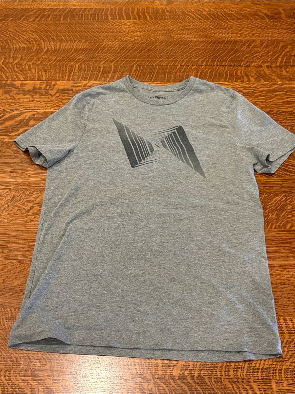 Express Men's Medium Gray Graphic Crew Neck T‑Shirt